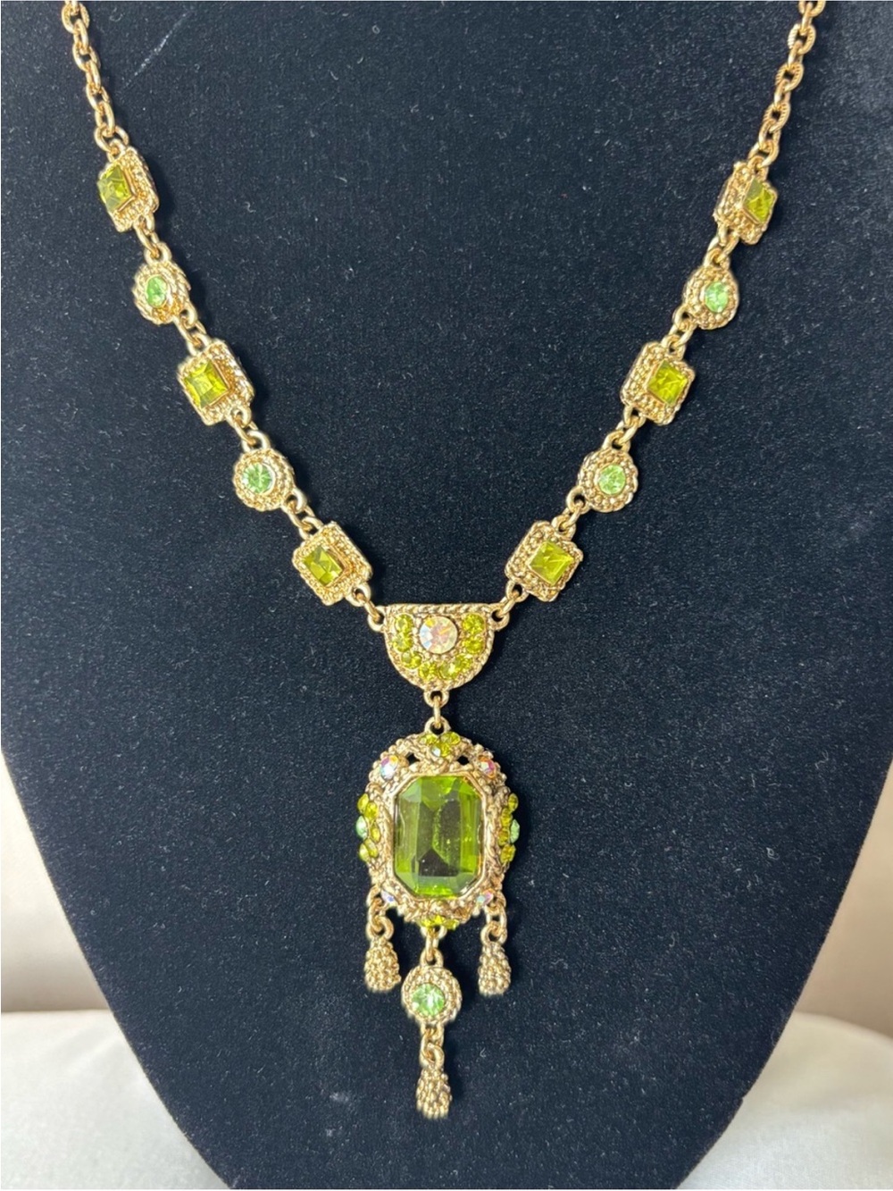 Genuine Austrian Crystal Pendant Necklace Set
